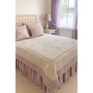 QUILT‎ VELVET AND SATIN COTTON PATCHWORK REVERSIBLE #89 LAVENDER AND PURPLE